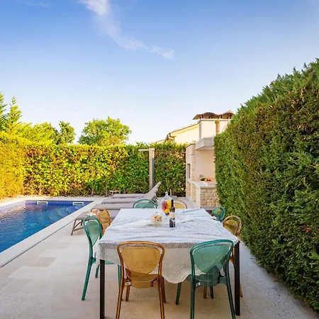 Vila Gioia In Vabriga - Haus Fuer 4 Personen *